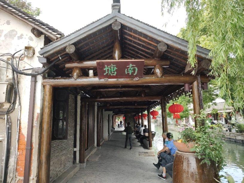 杜淳晒自己和妻子合照,评论区再次引起质疑,王灿为何这么不招人待见?- 全球最全面的问答类网站